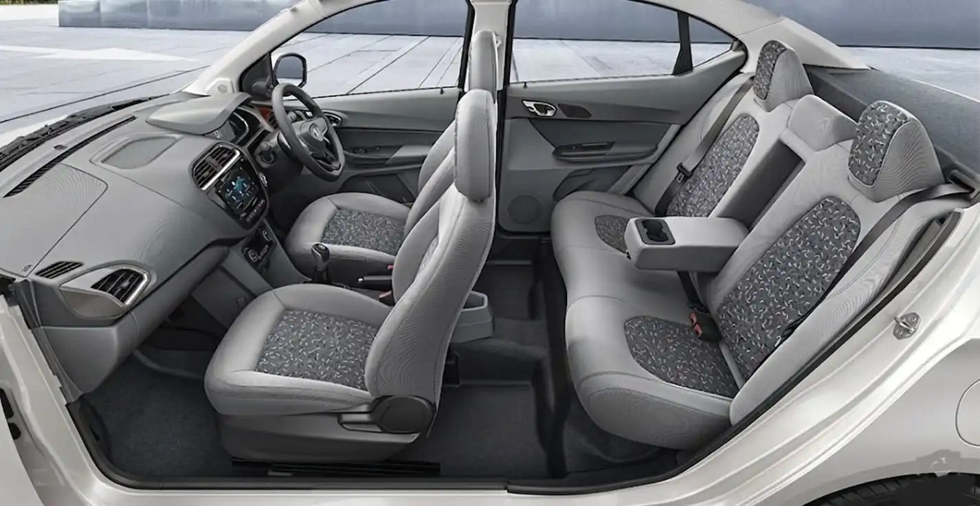 Sedan CNG interior